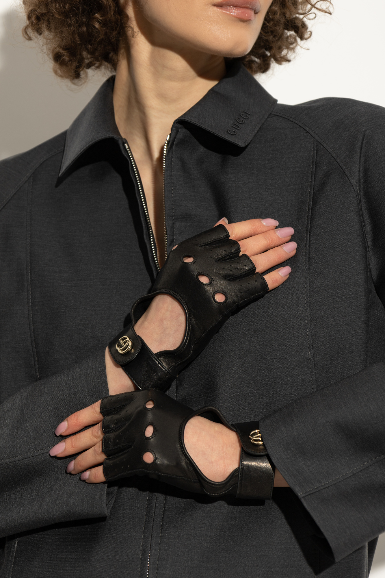 手袋 GUCCI Woman Gloves Black 8280403SAI1 1000 Gucci Leather gloves | Women's Accessories | Vitkac